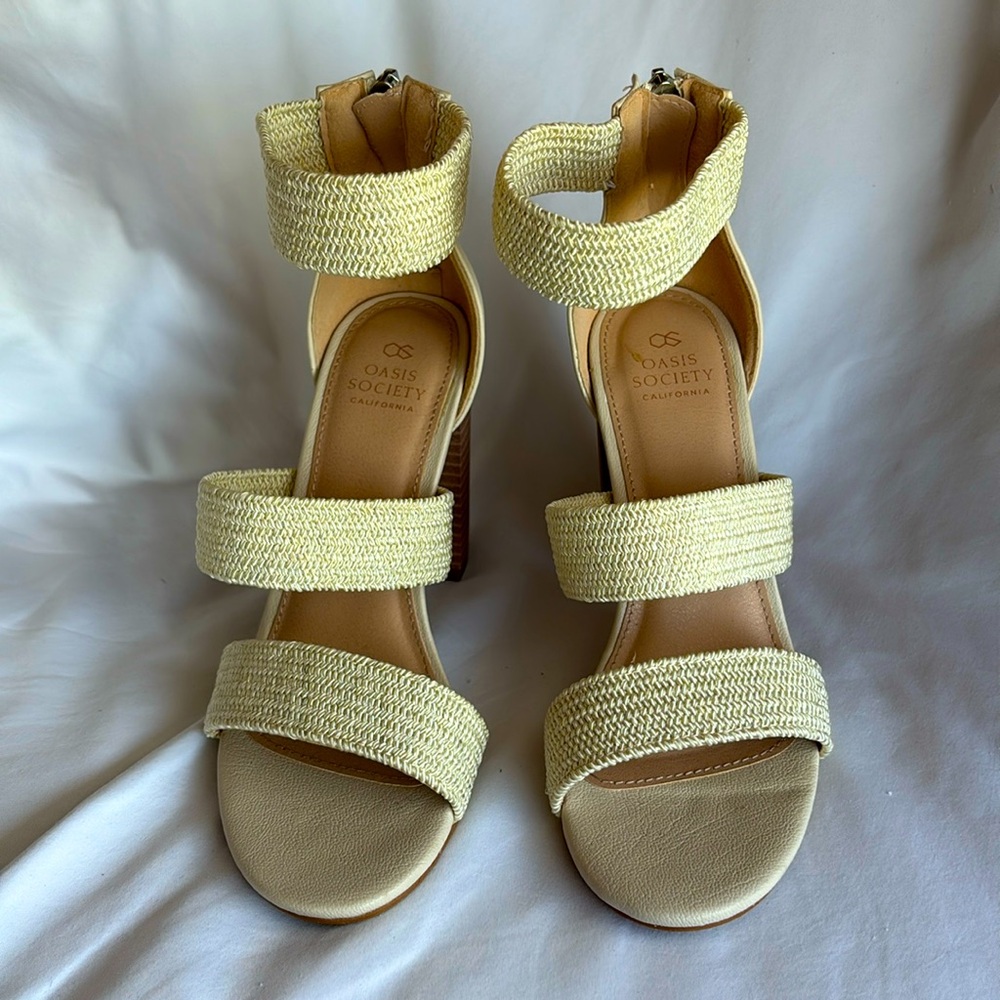 Oasis Society Ankle Sandals, 4" Heel, Off-White, Size 7